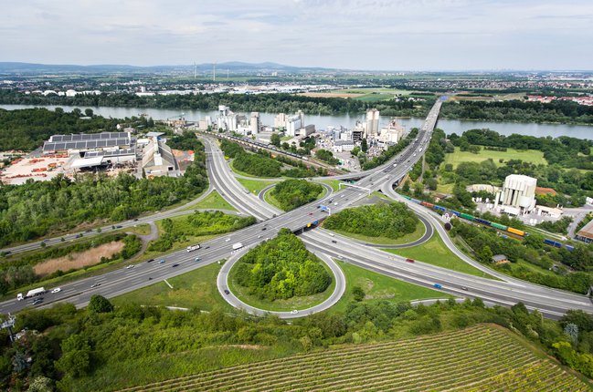 iStock.com/ollo iStock.com/ollo