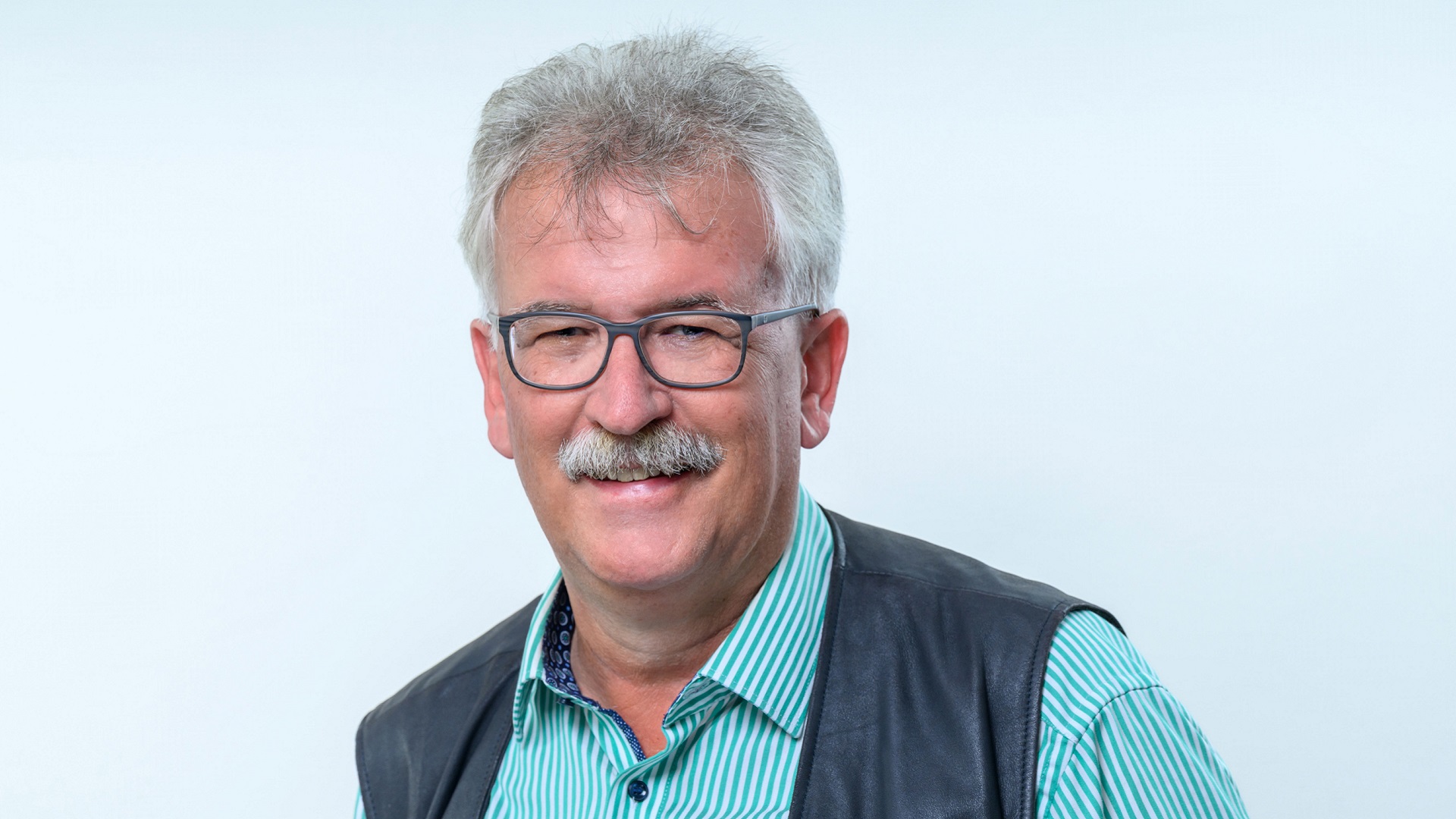 Prof. Dr. Josef Settele Prof. Dr. Josef Settele